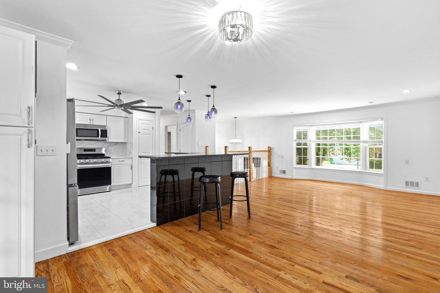 10800 Knoll Court photo 6