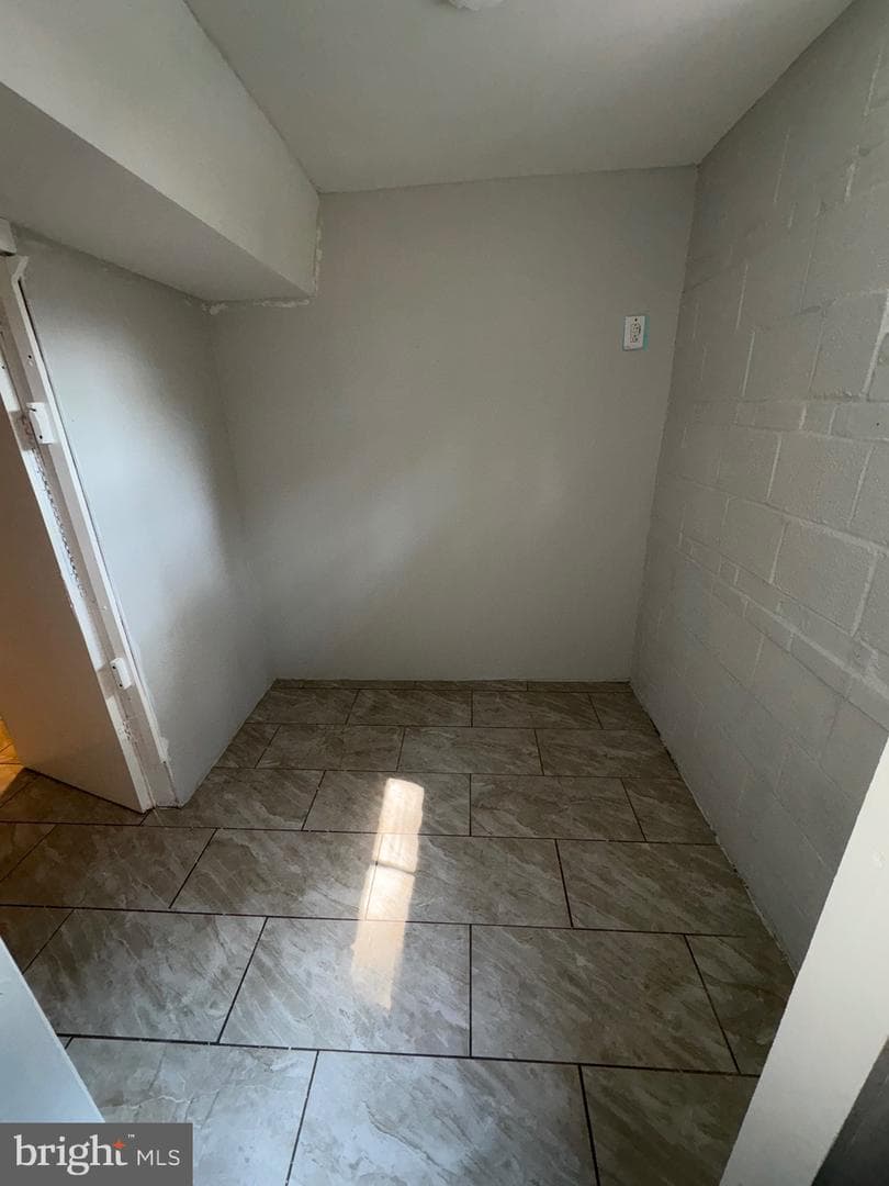 5900 John Adams Drive photo 37