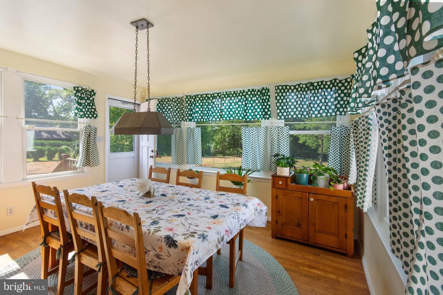 6011 Berwyn Road photo 15
