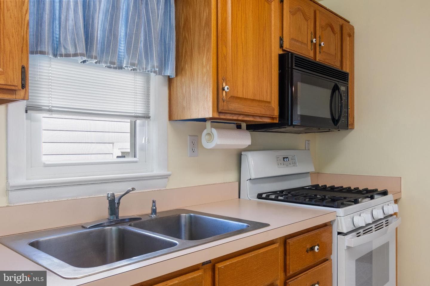 6011 Berwyn Road photo 18