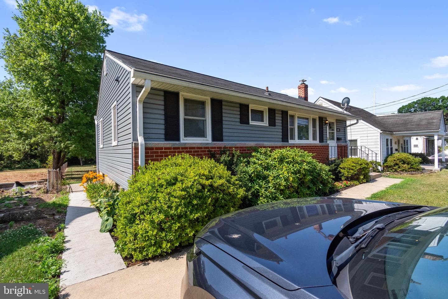 6011 Berwyn Road photo 3