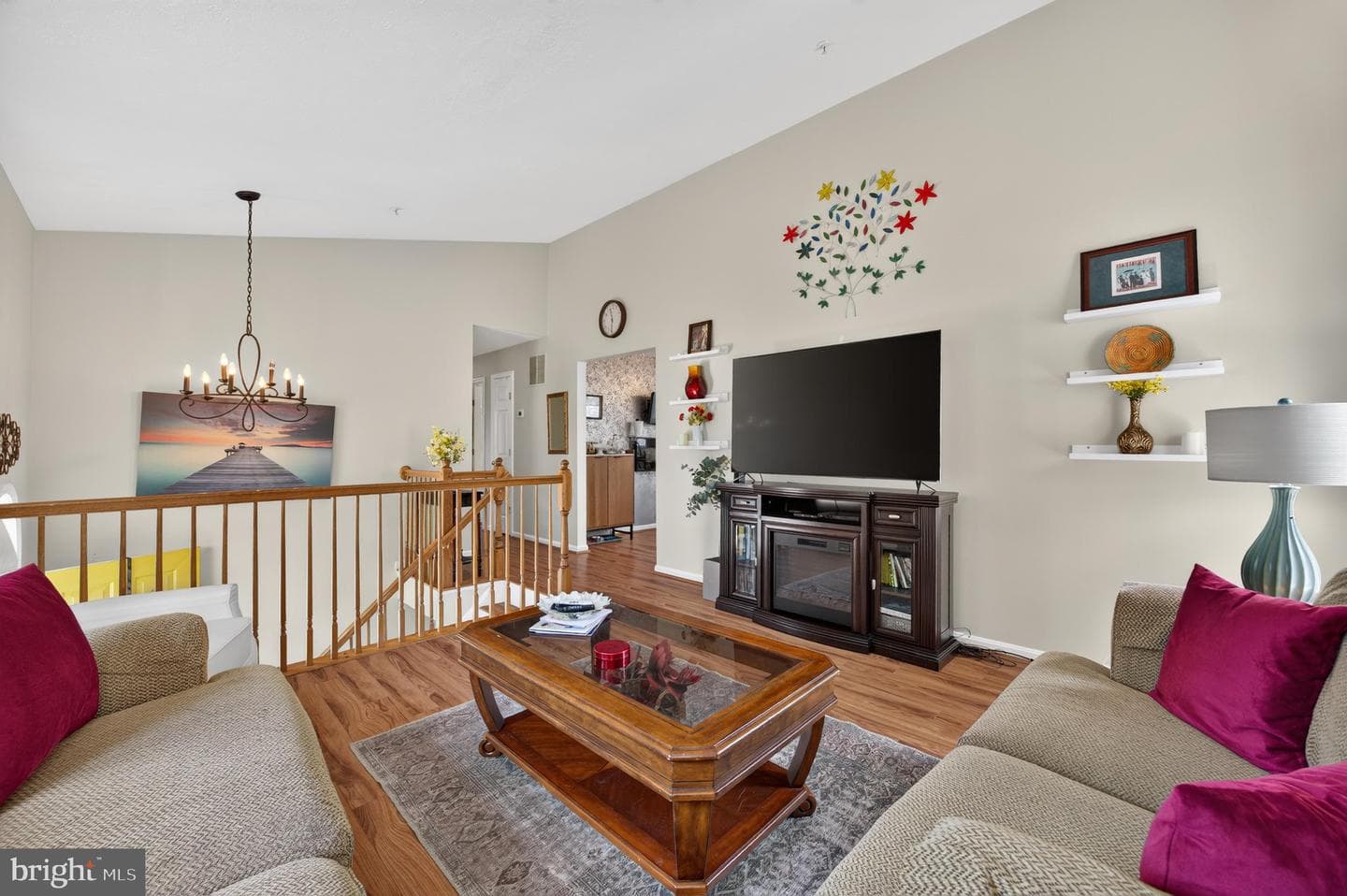 7606 Bentree Road photo 5