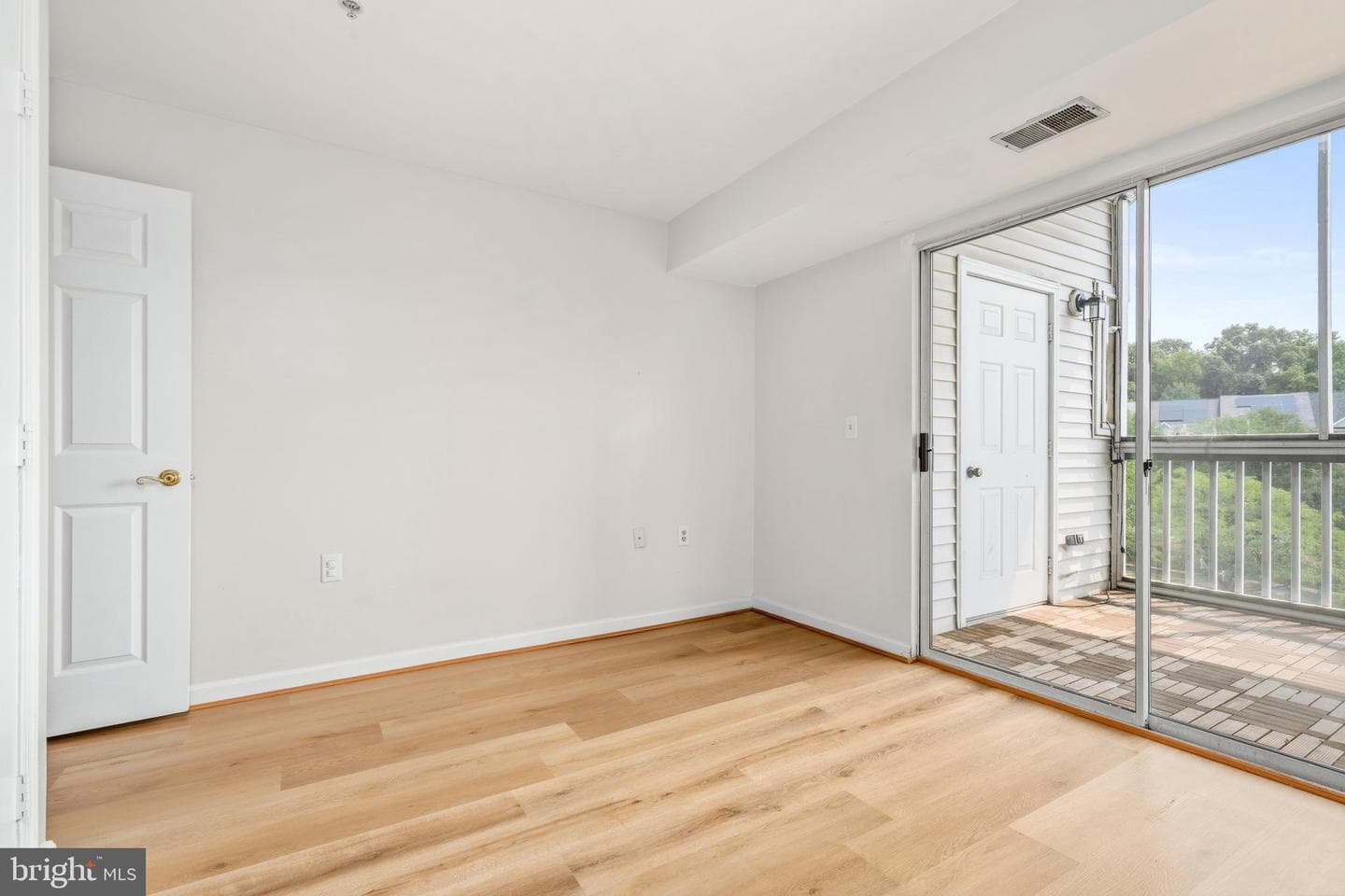 6640 Lake Park Drive #3b photo 13