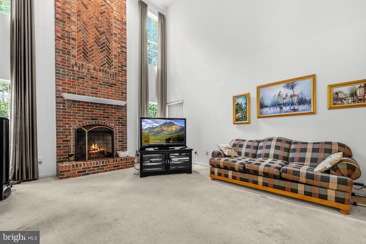 4301 Hickory Leaf Court photo 8