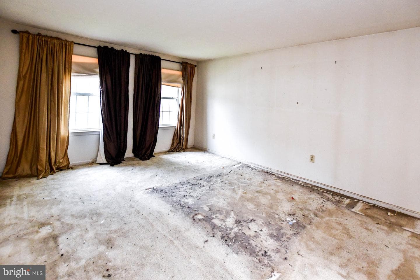 1111 Kings Heather Drive photo 38