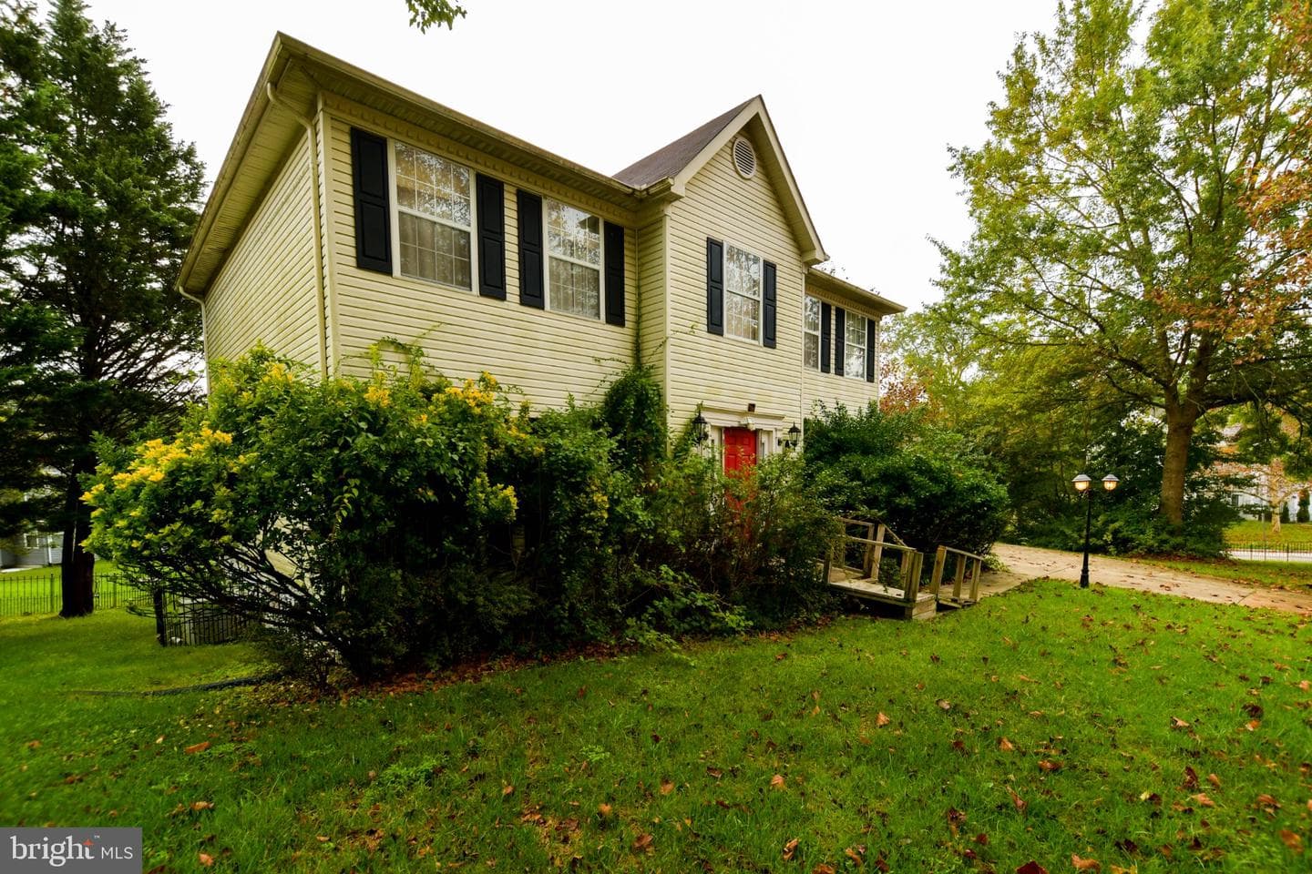 1111 Kings Heather Drive photo 8