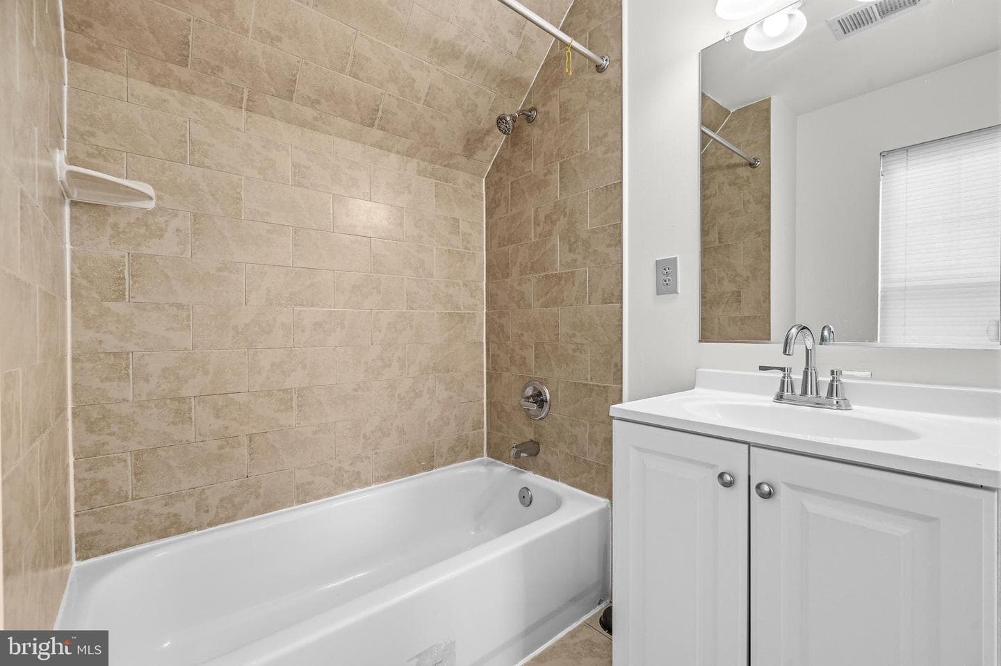 6944 Hawthorne Street photo 25