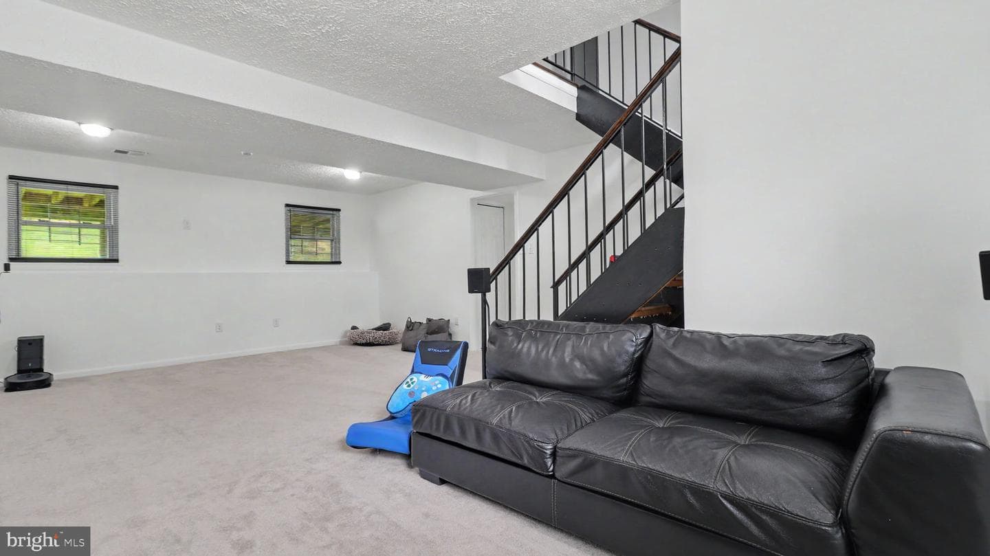 9012 Cameron Court photo 33