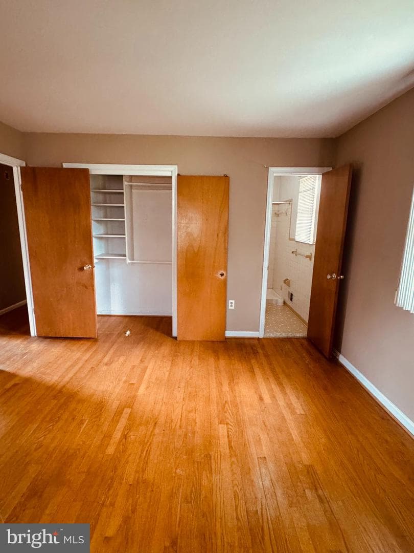5204 Larwin Court photo 6