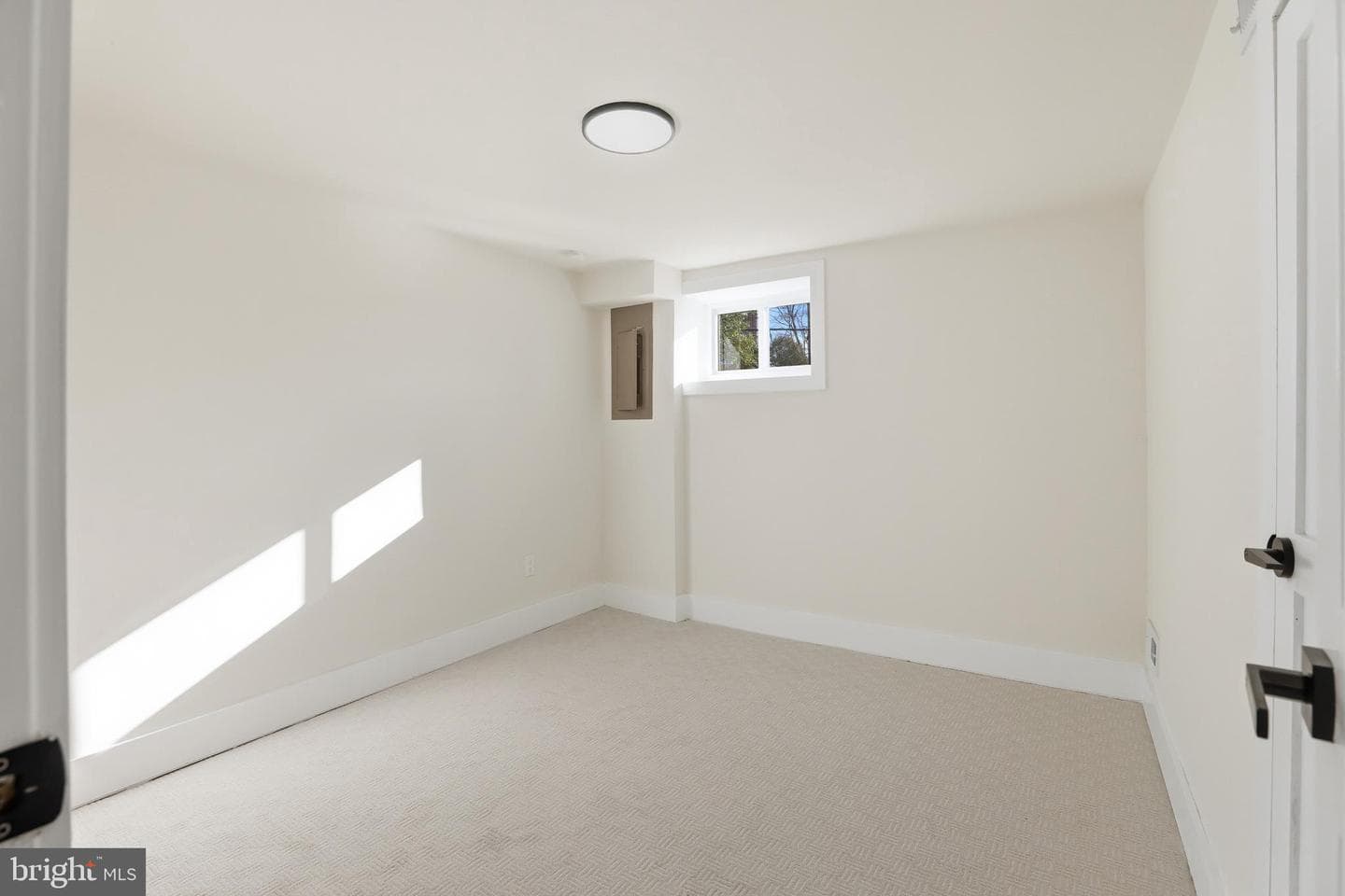 5621 Hawthorne St photo 30