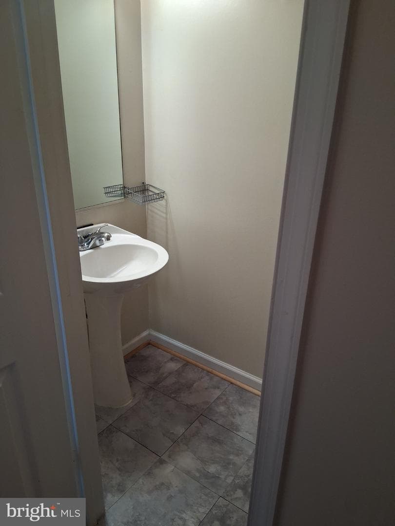 10709 Heatherleigh Drive photo 12