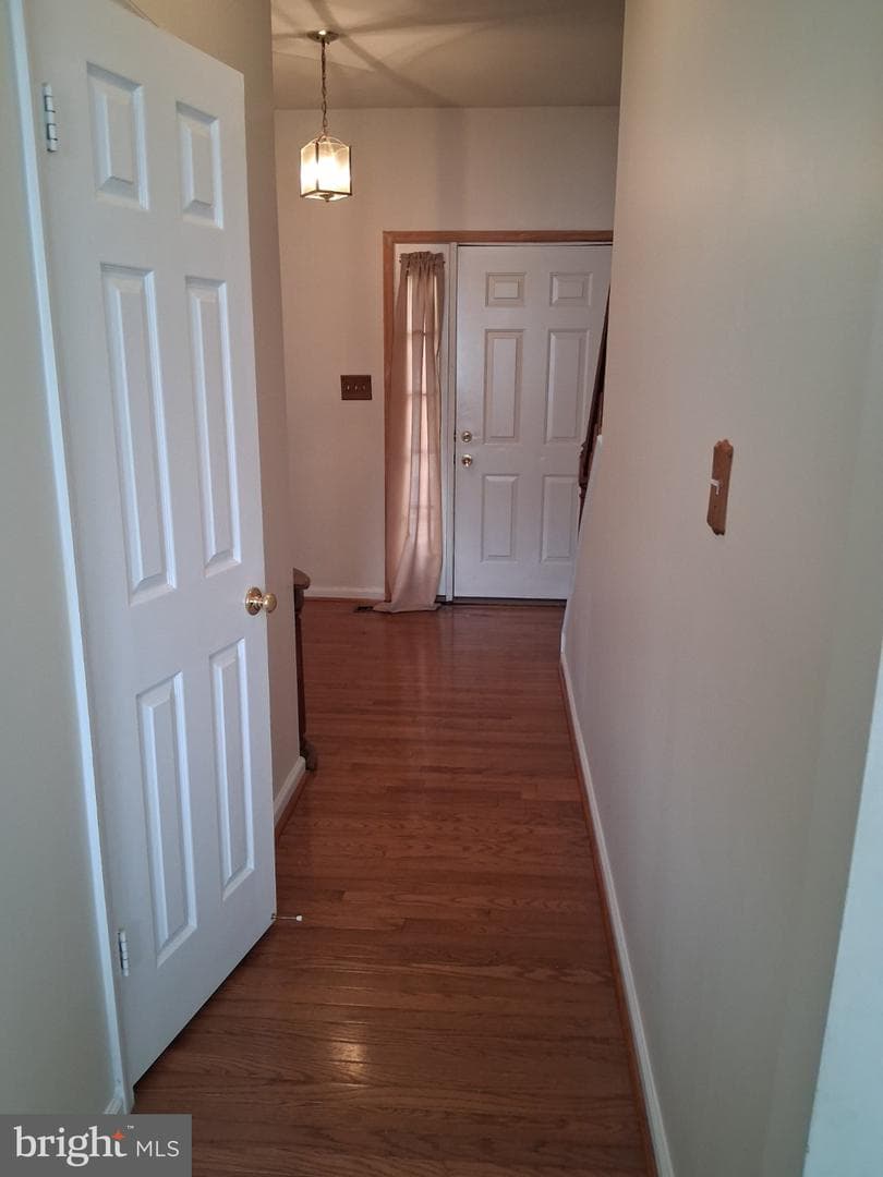 10709 Heatherleigh Drive photo 3