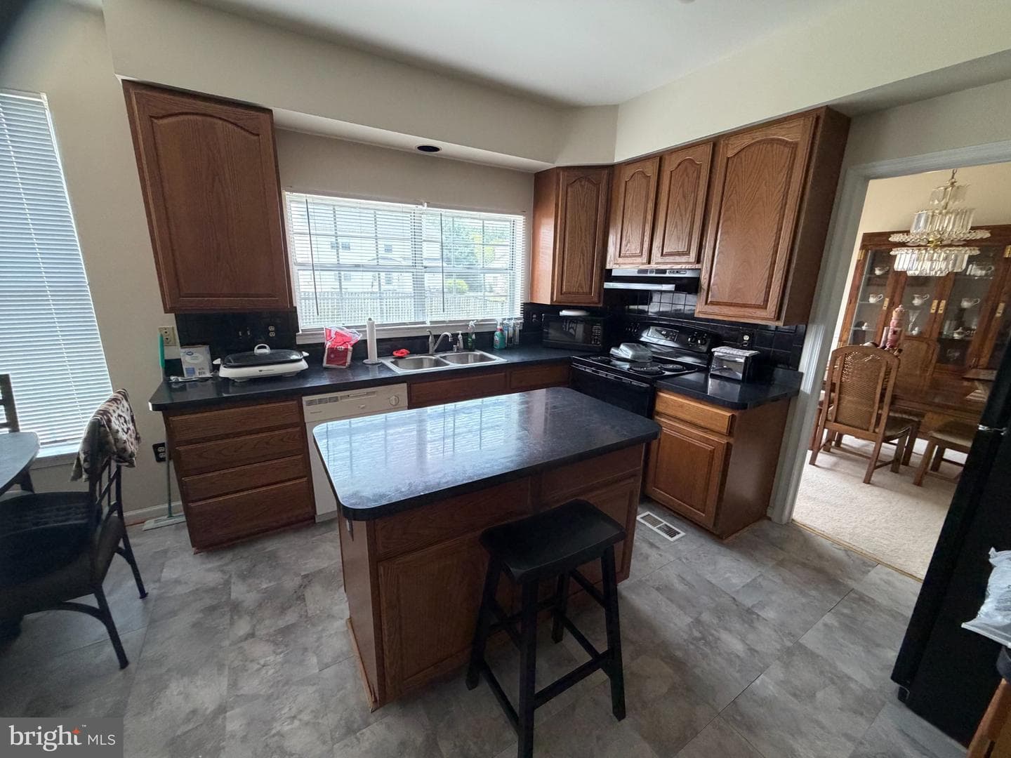 10709 Heatherleigh Drive photo 8