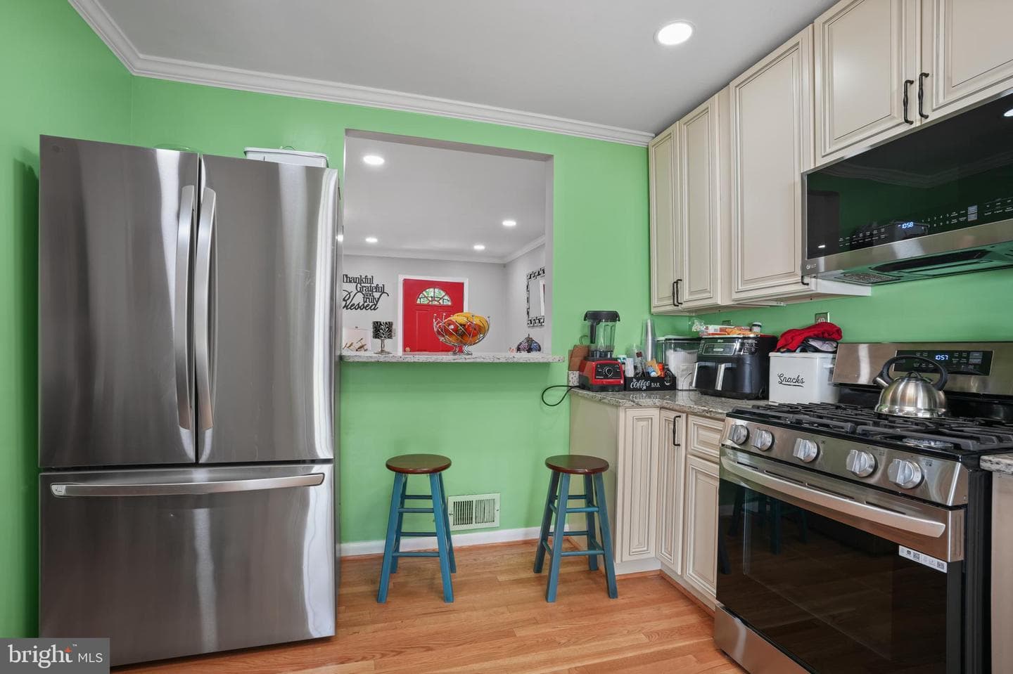 6911 Lansdale Street photo 6