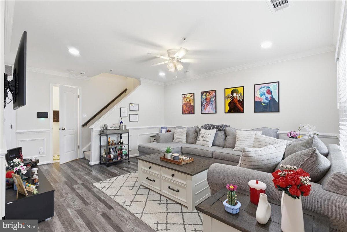 1008 Spring Valley Court photo 6