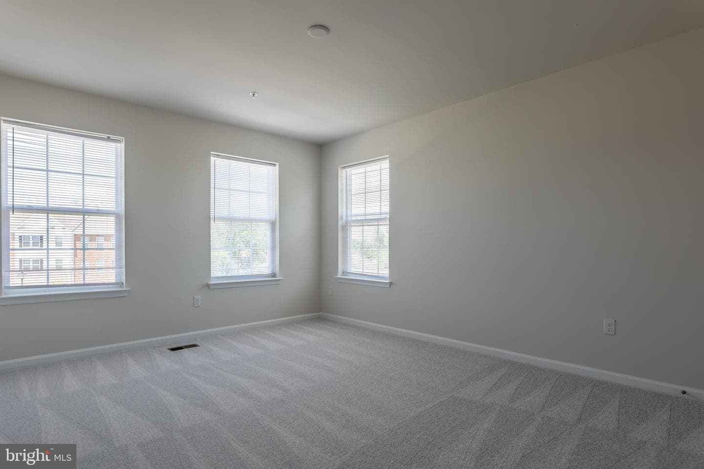 8750 Mimosa Avenue photo 14