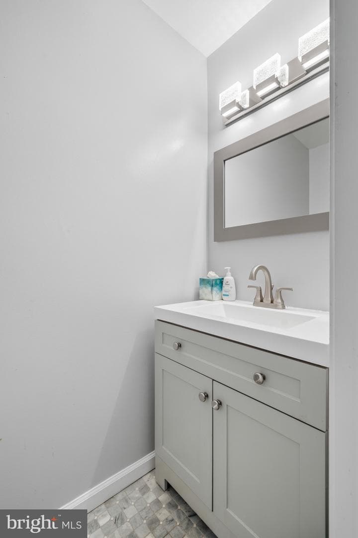 13013 Trumbull Drive photo 4