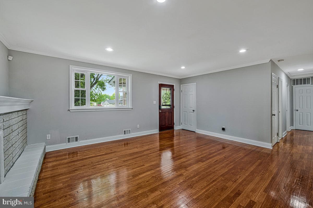 2335 Scott Key Drive photo 4