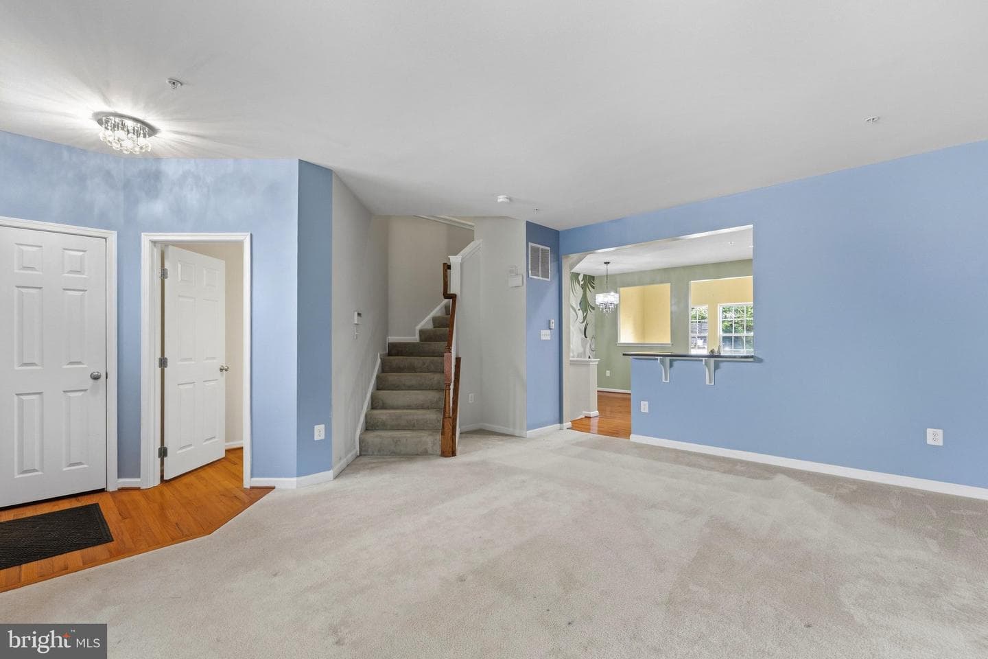 1141 Wilberforce Court photo 16