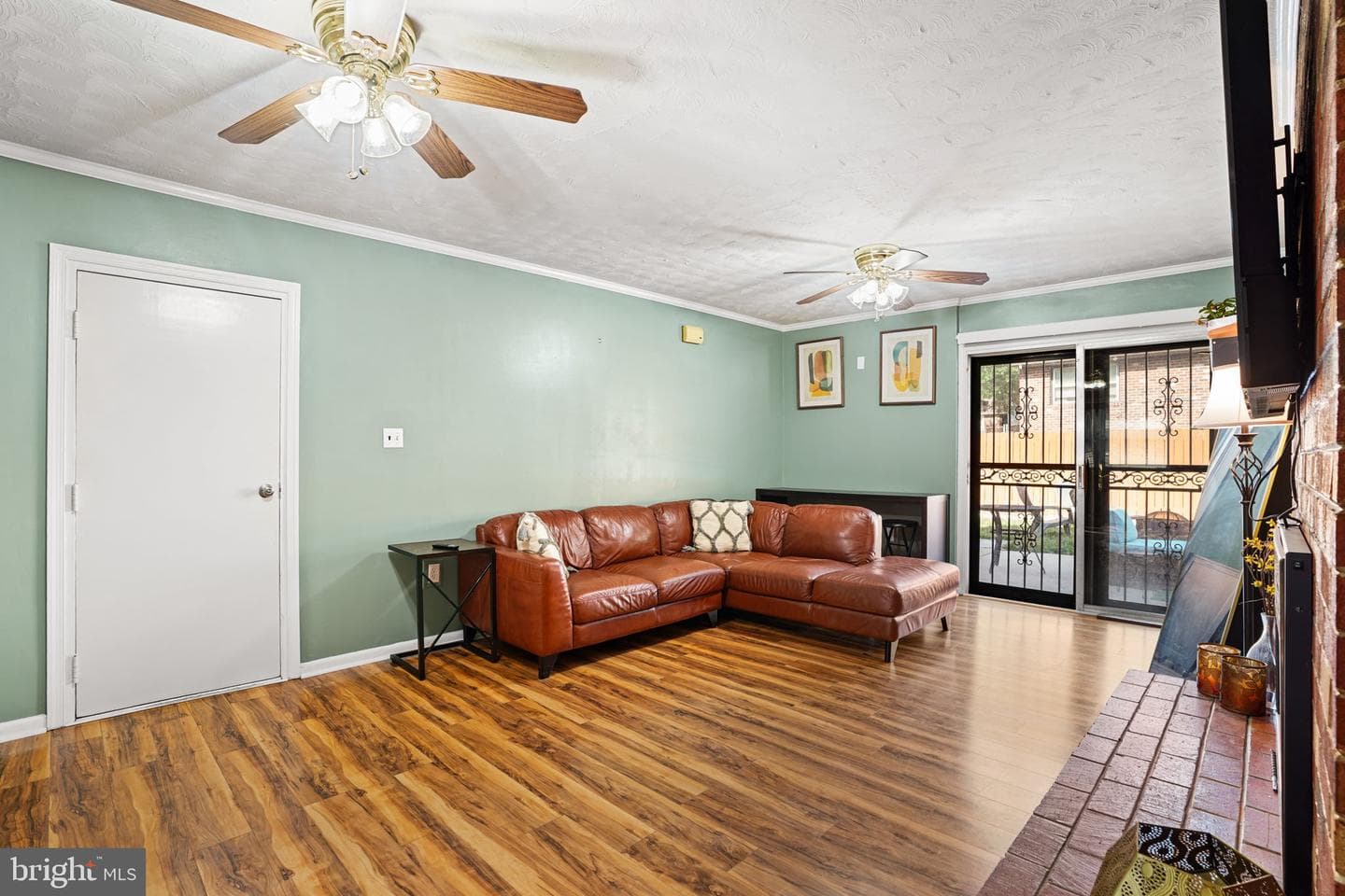 320 Pemberton Street photo 33