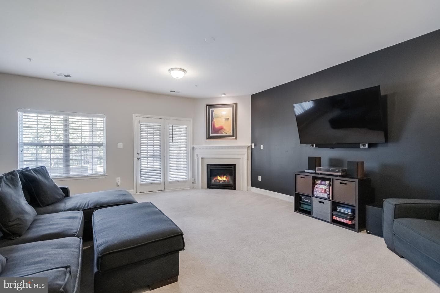 436 Esmond Place photo 40