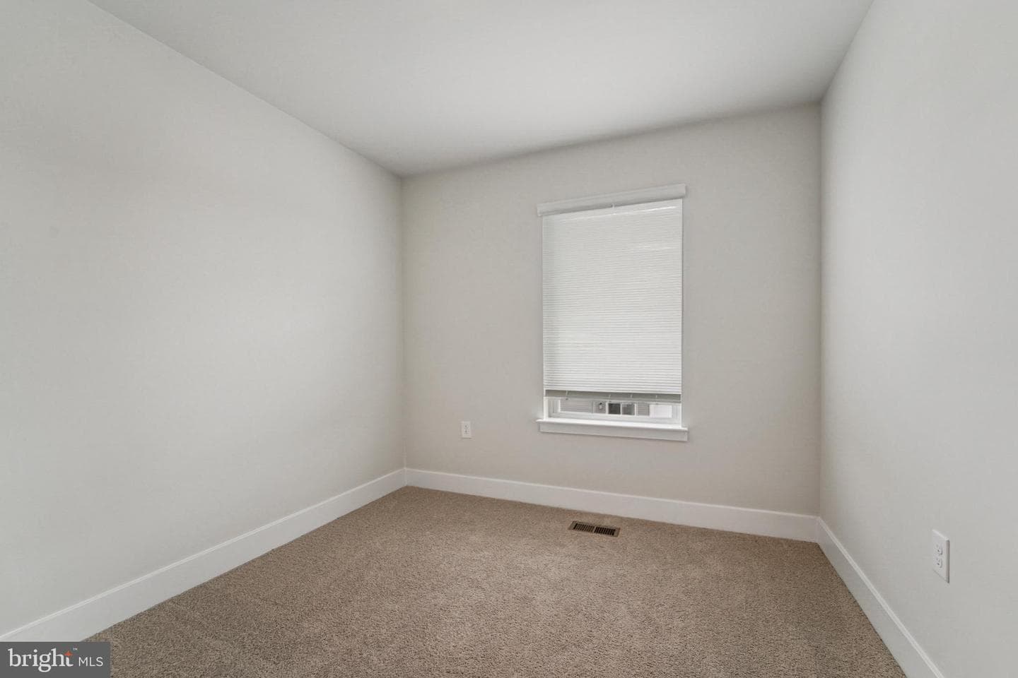 5242 Woodyard Road photo 19