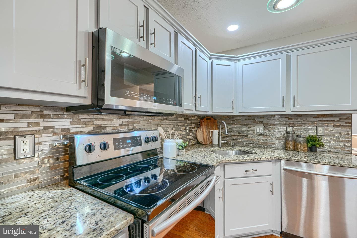 2220 Seton Way photo 8