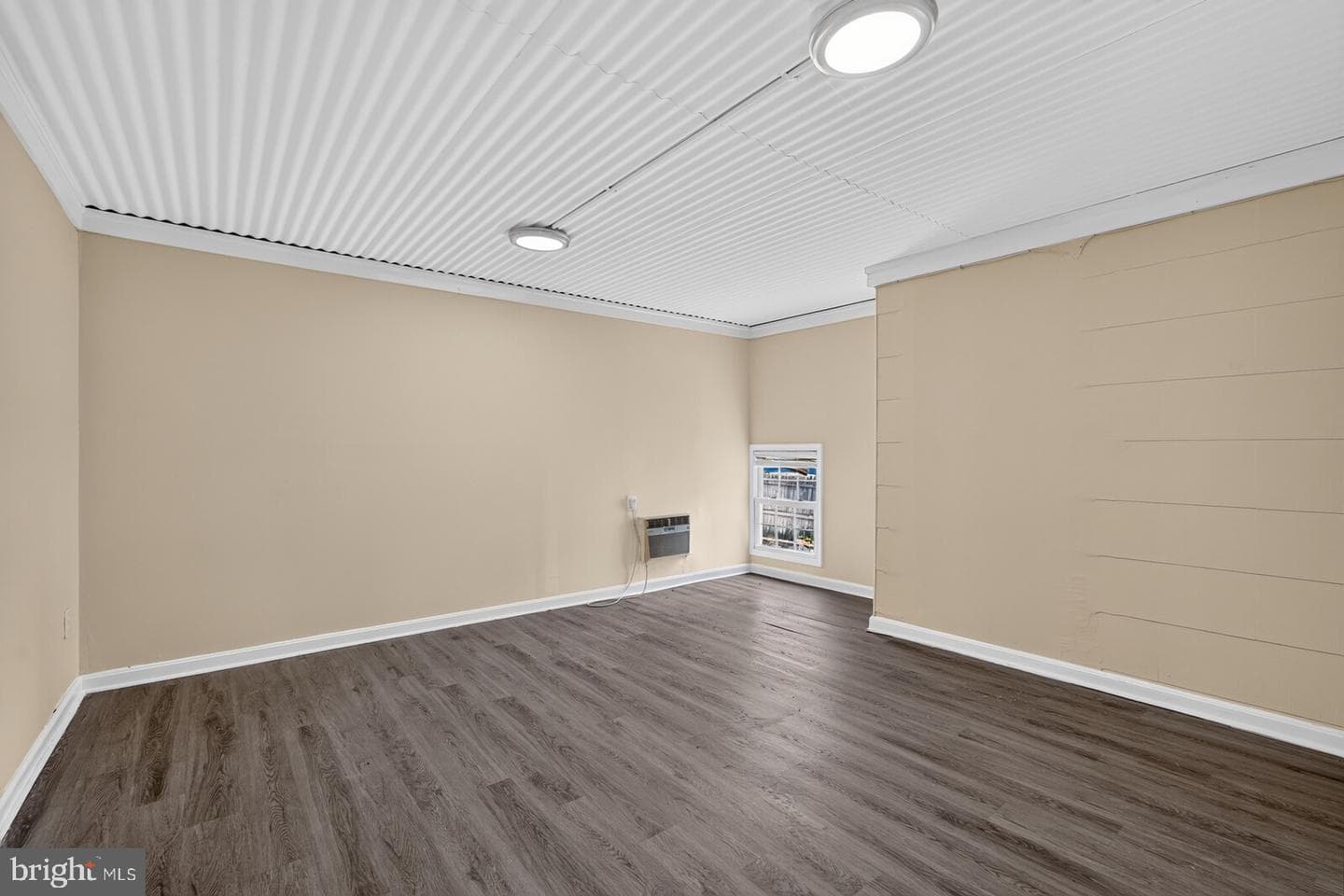 2021 Sheridan Street photo 5