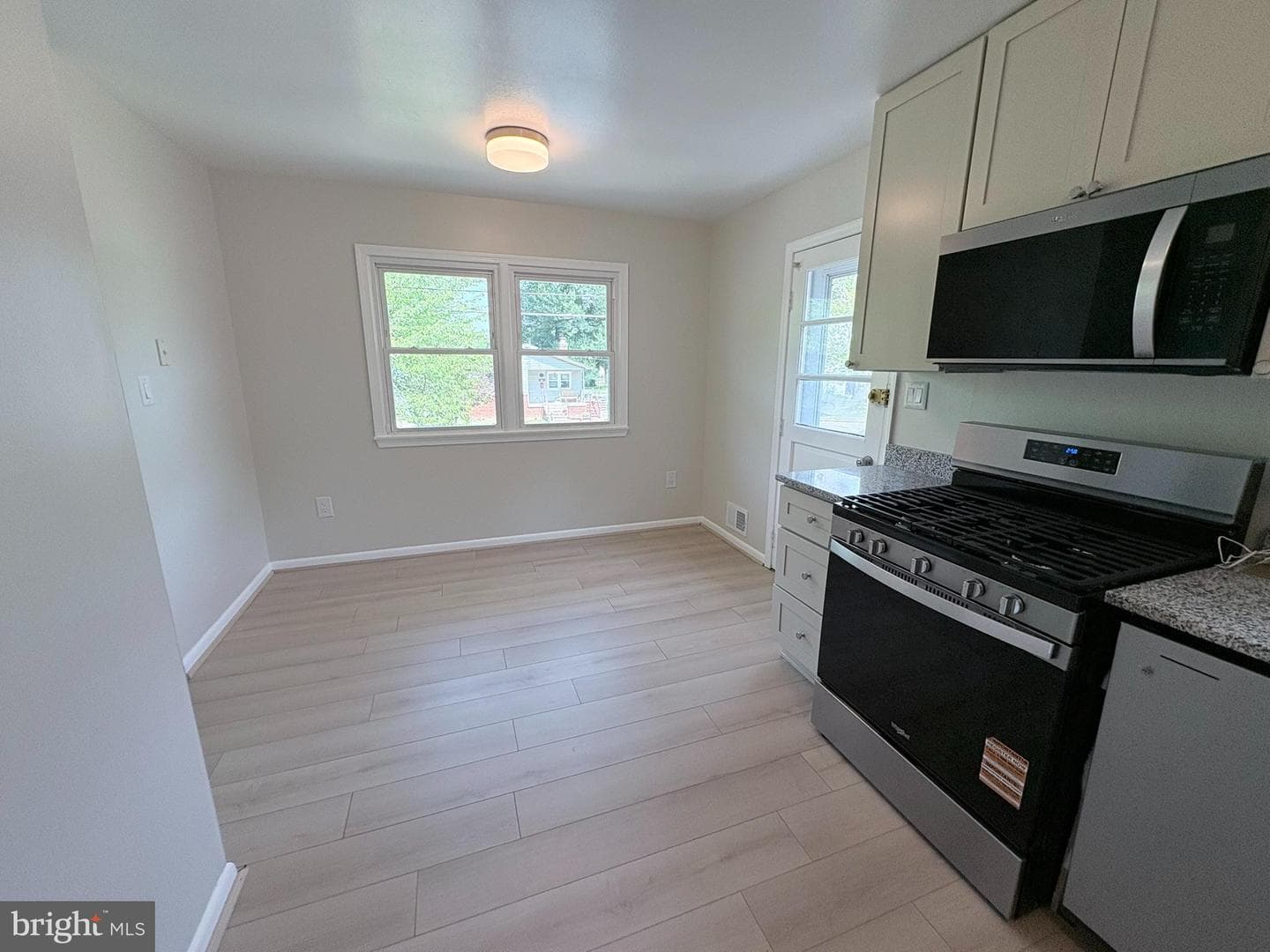 8802 34th Avenue photo 6
