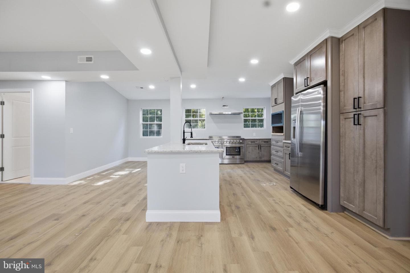15000 Mount Calvert Road photo 4