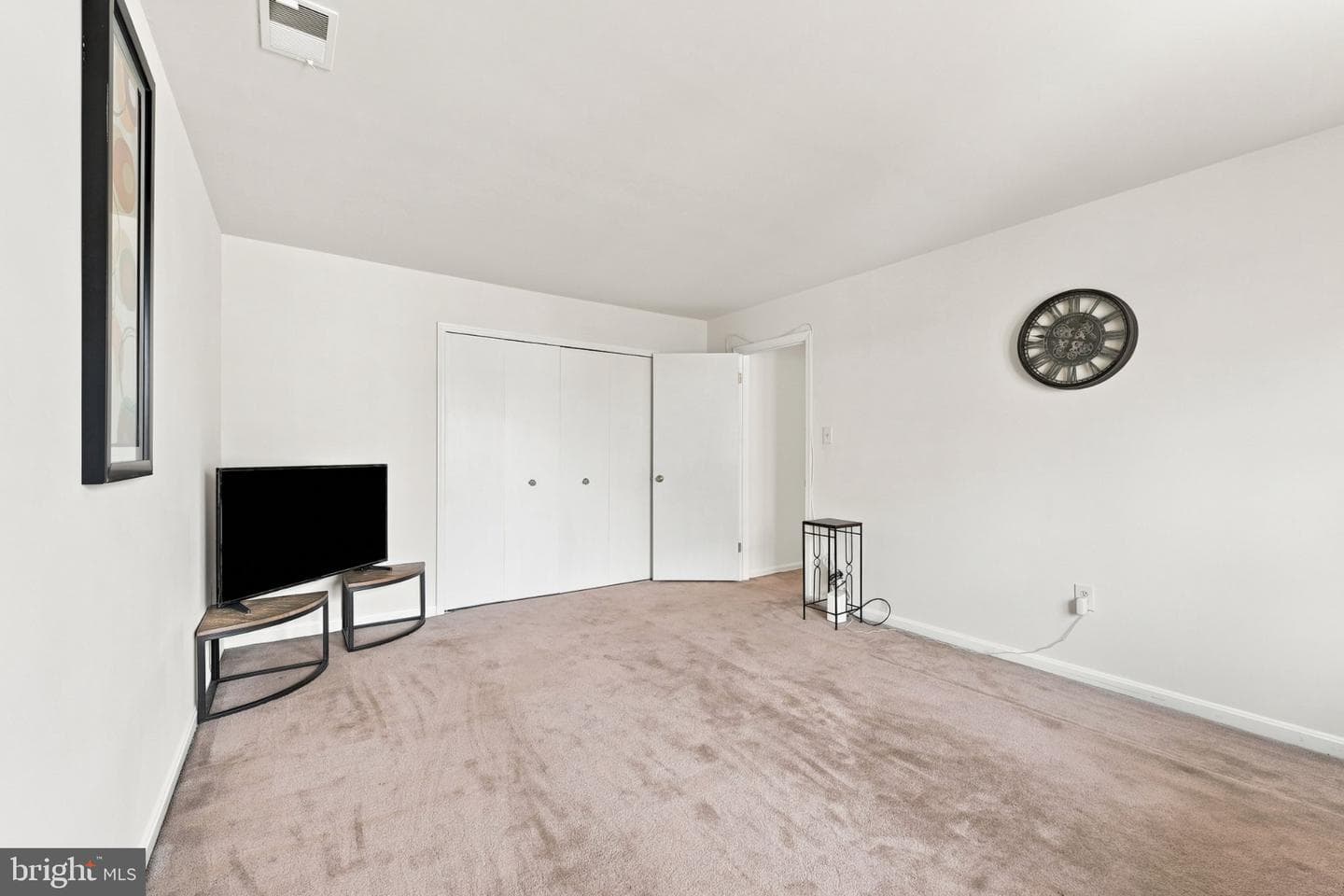 7606 Lexington Avenue photo 22