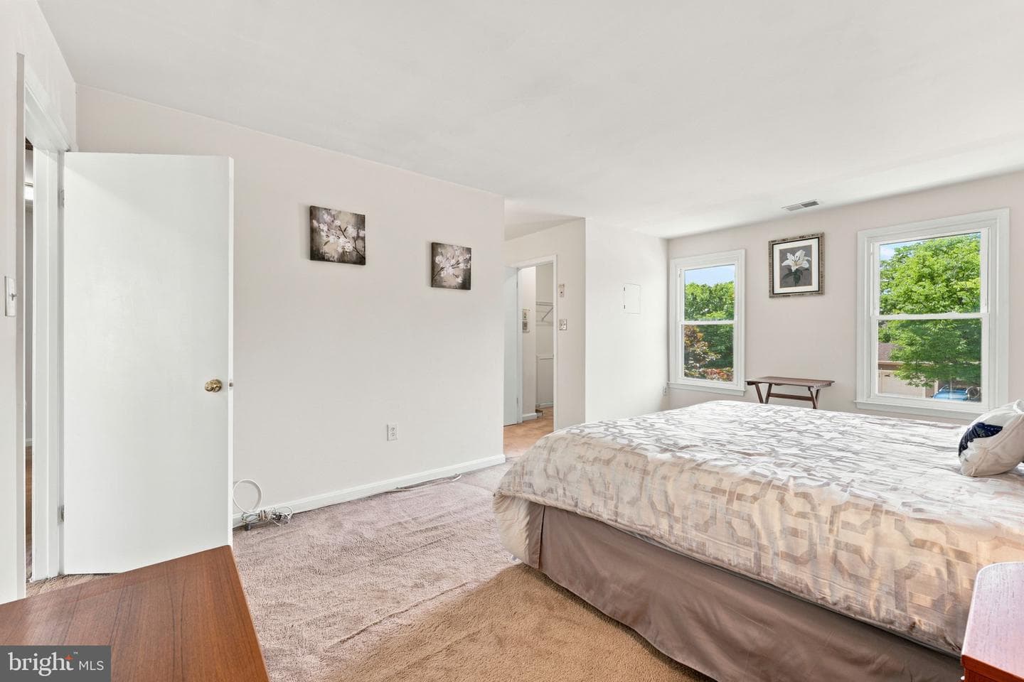 7606 Lexington Avenue photo 29
