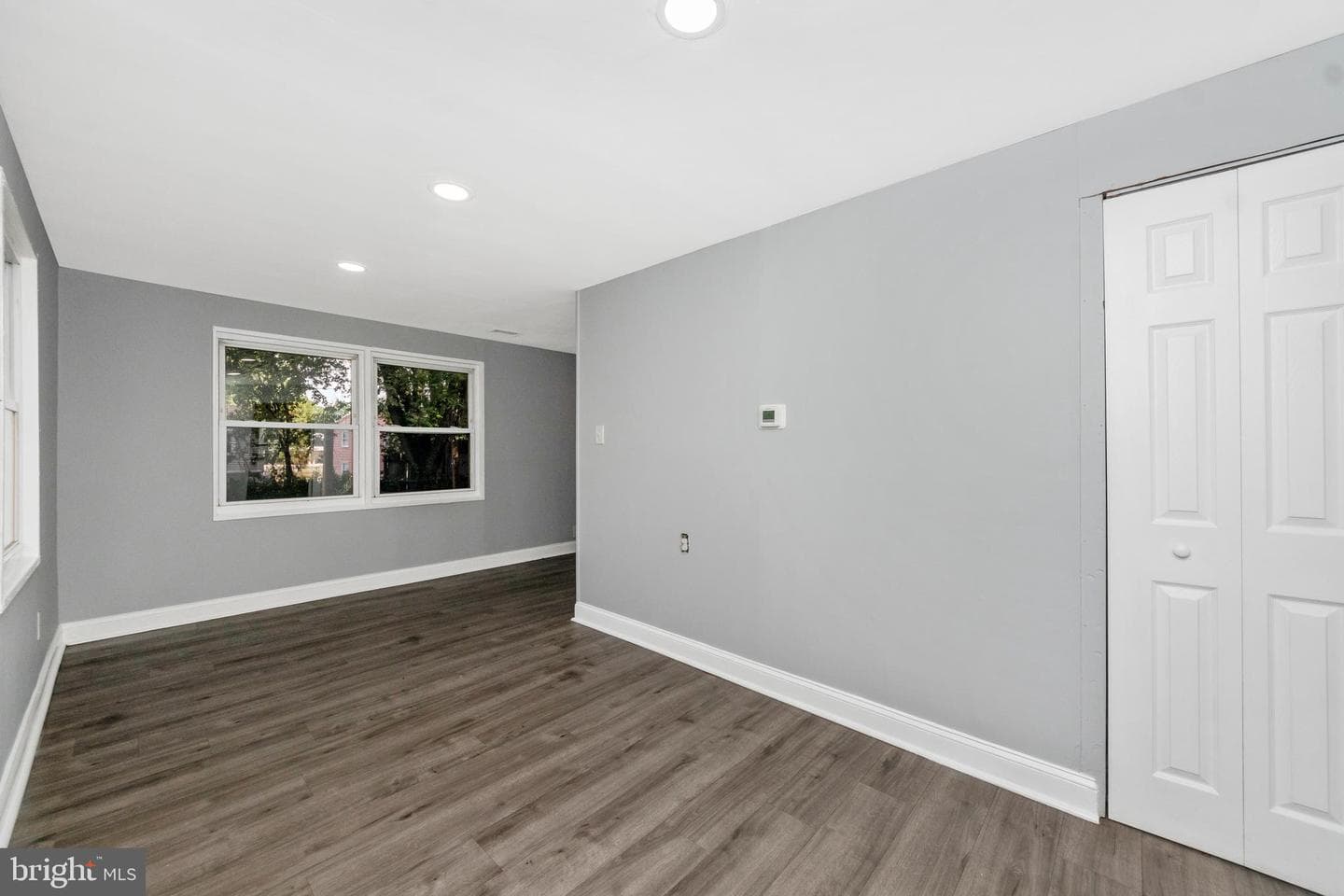 7702 Burnside Road photo 12