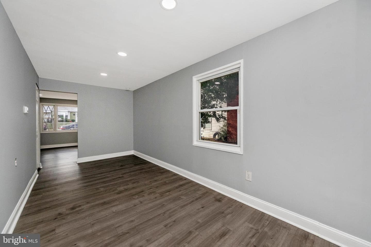 7702 Burnside Road photo 15