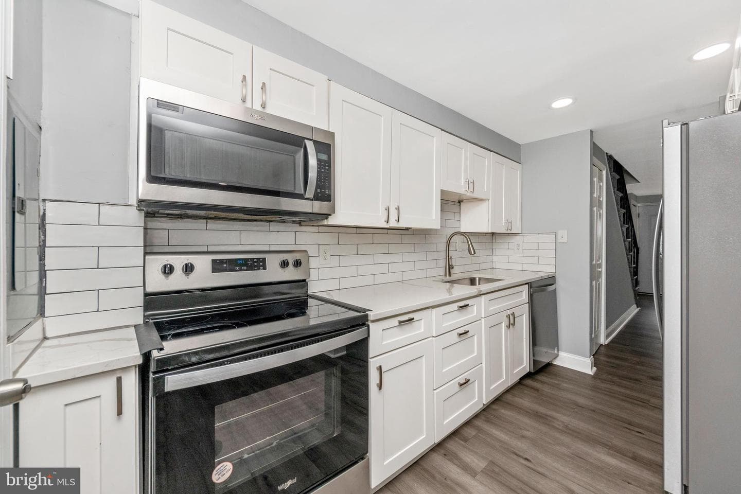 7702 Burnside Road photo 17