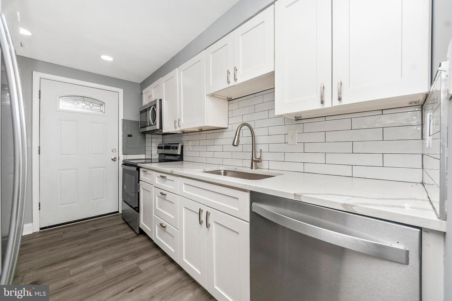 7702 Burnside Road photo 19