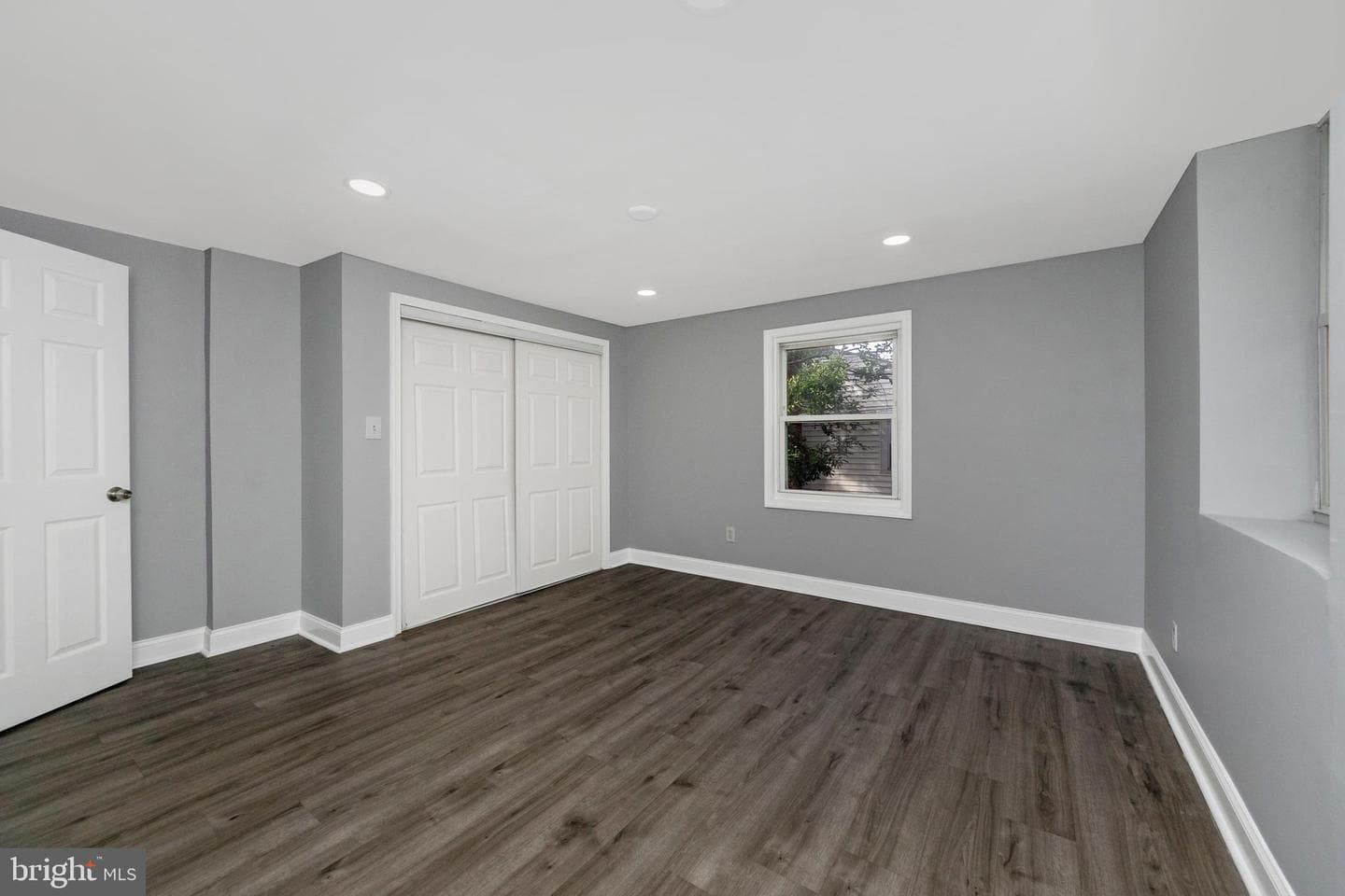 7702 Burnside Road photo 25