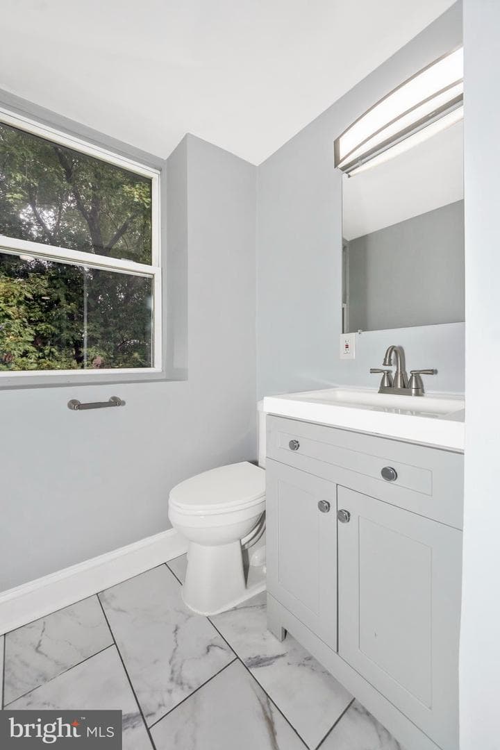 7702 Burnside Road photo 33