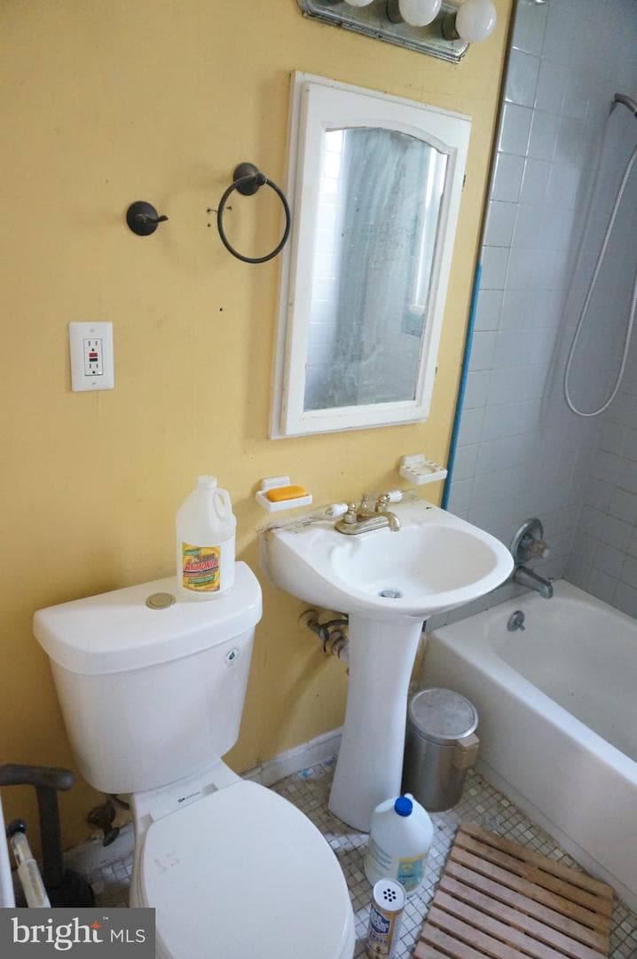 3825 Hamilton Street #c-302 photo 19