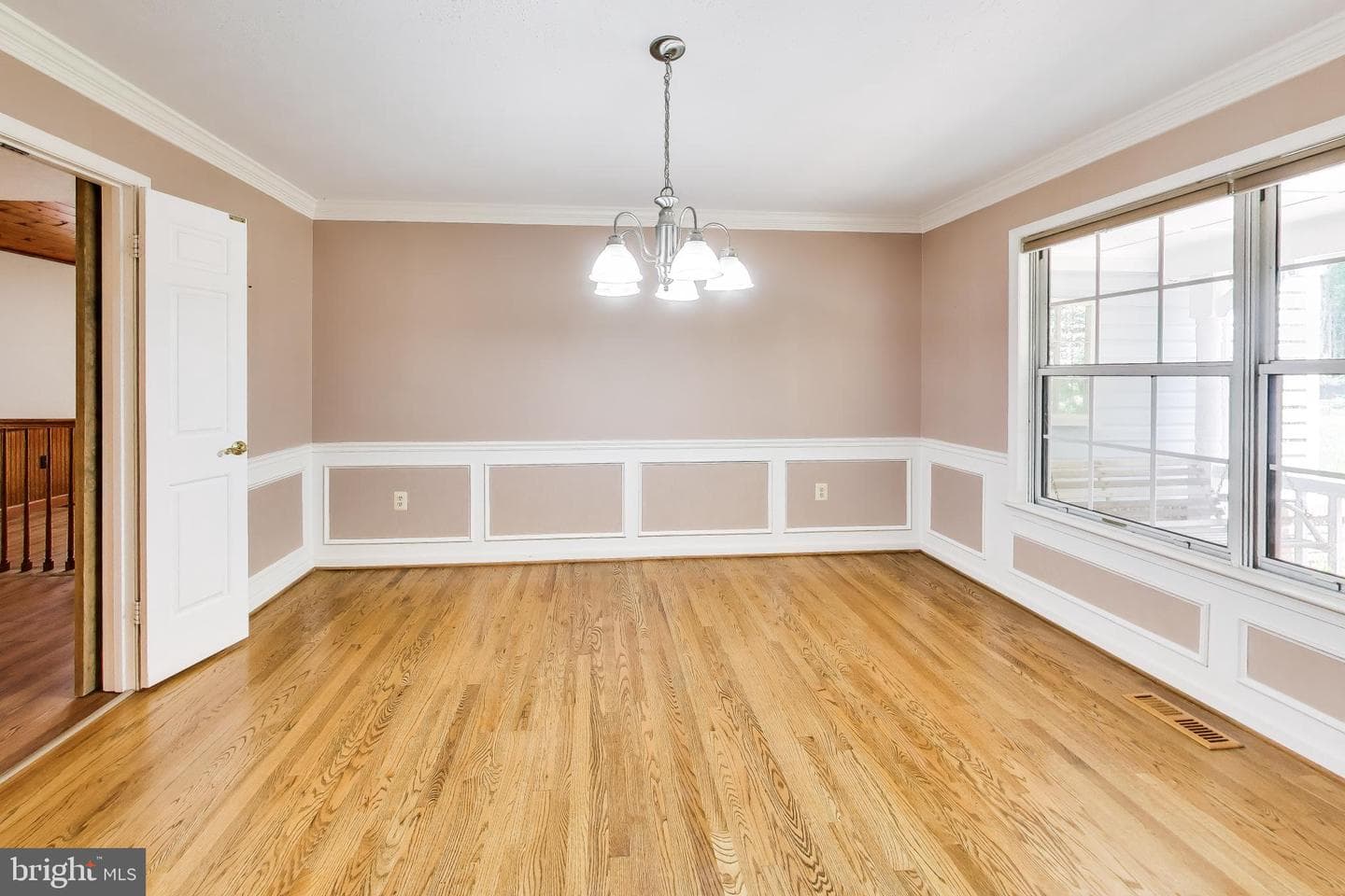2012 Bermondsey Drive photo 13