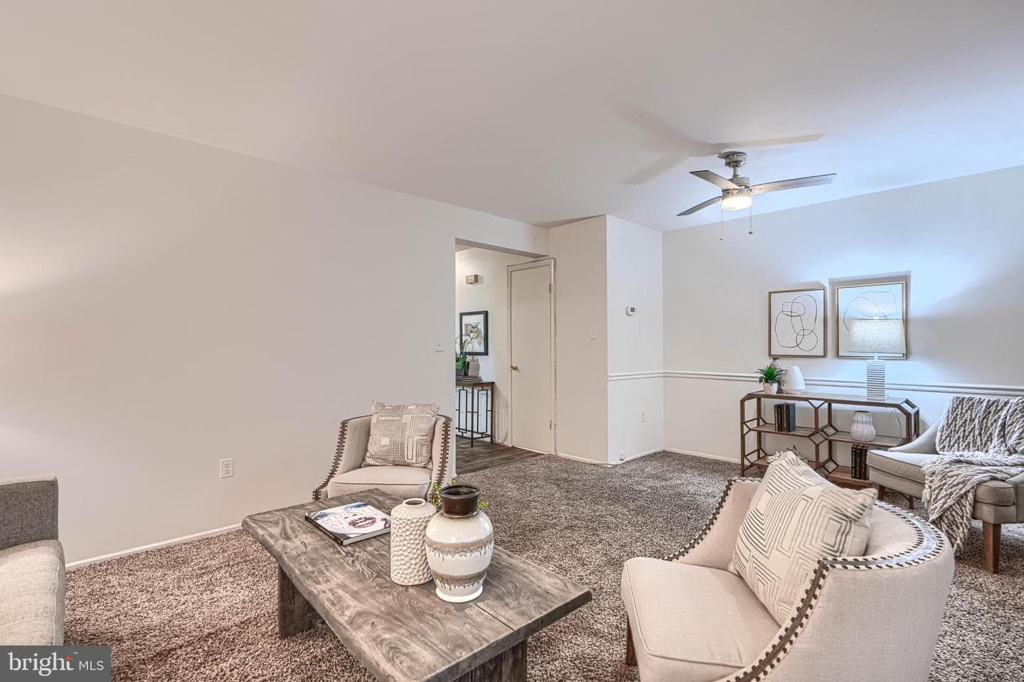 2266 Prince Of Wales Court photo 10