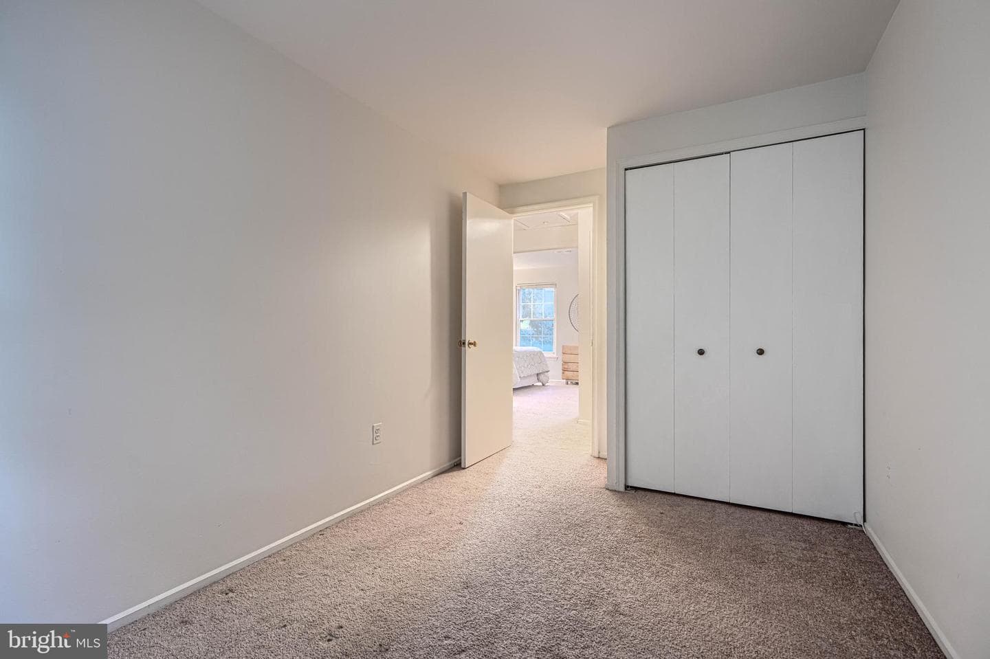 2266 Prince Of Wales Court photo 21
