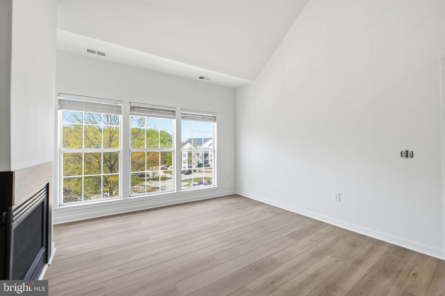 15620 Everglade Lane #401 photo 31