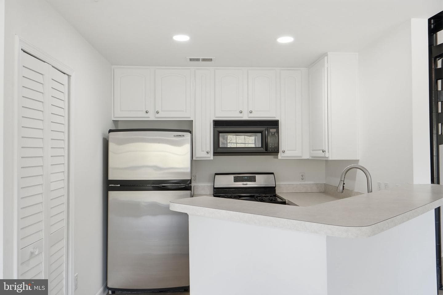 15620 Everglade Lane #401 photo 6