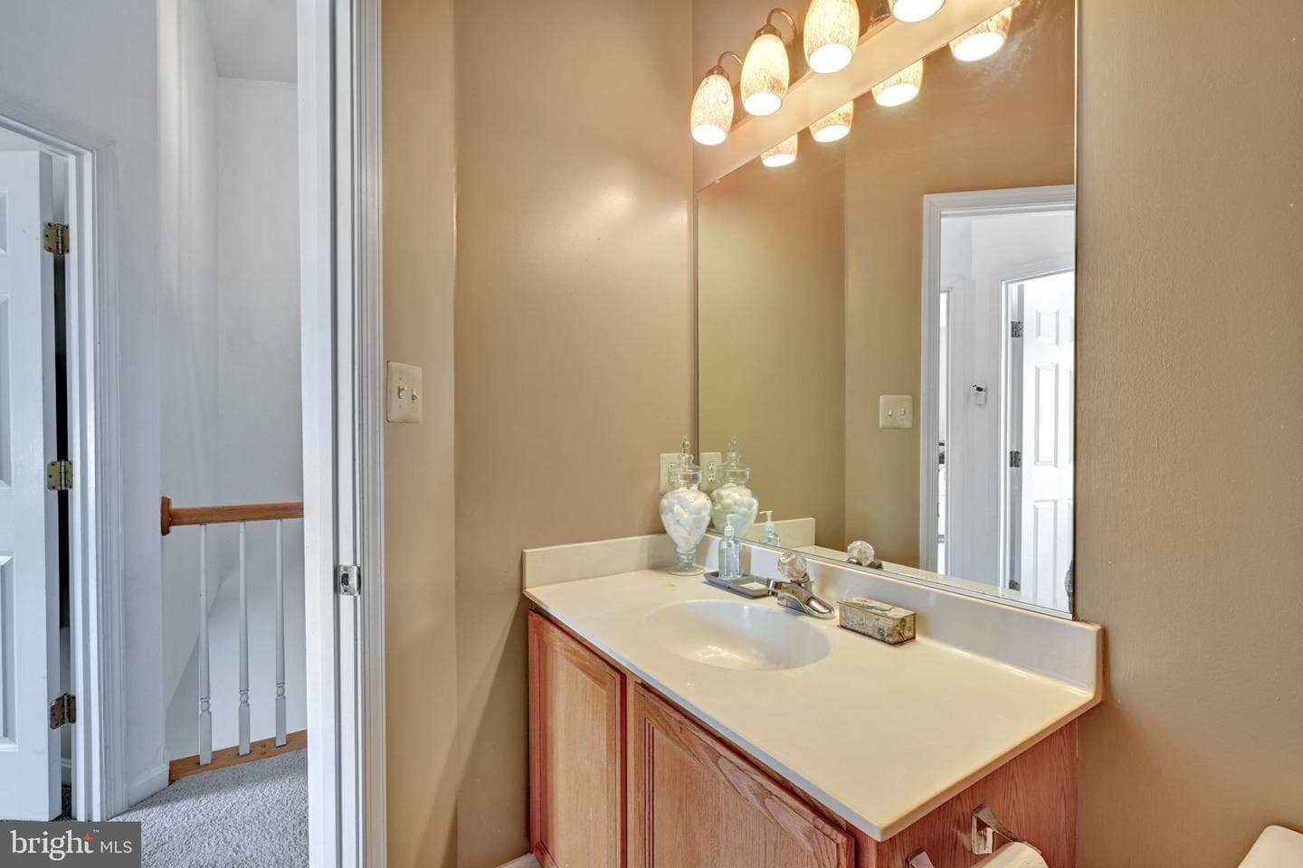 4446 Swindon Terrace photo 20