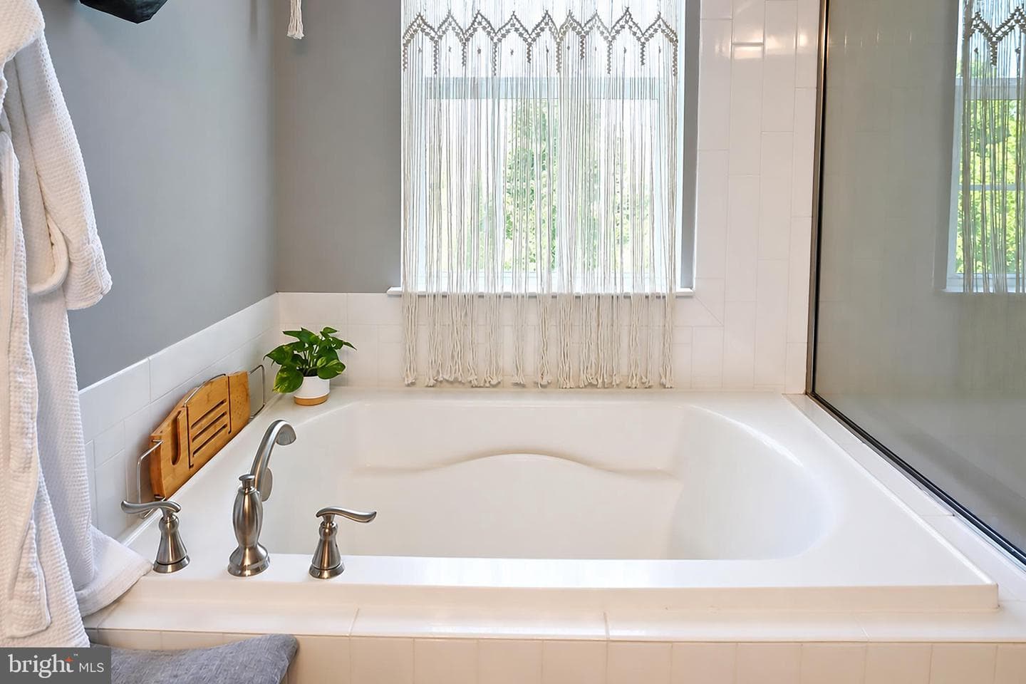 15711 Tibberton Terrace photo 9