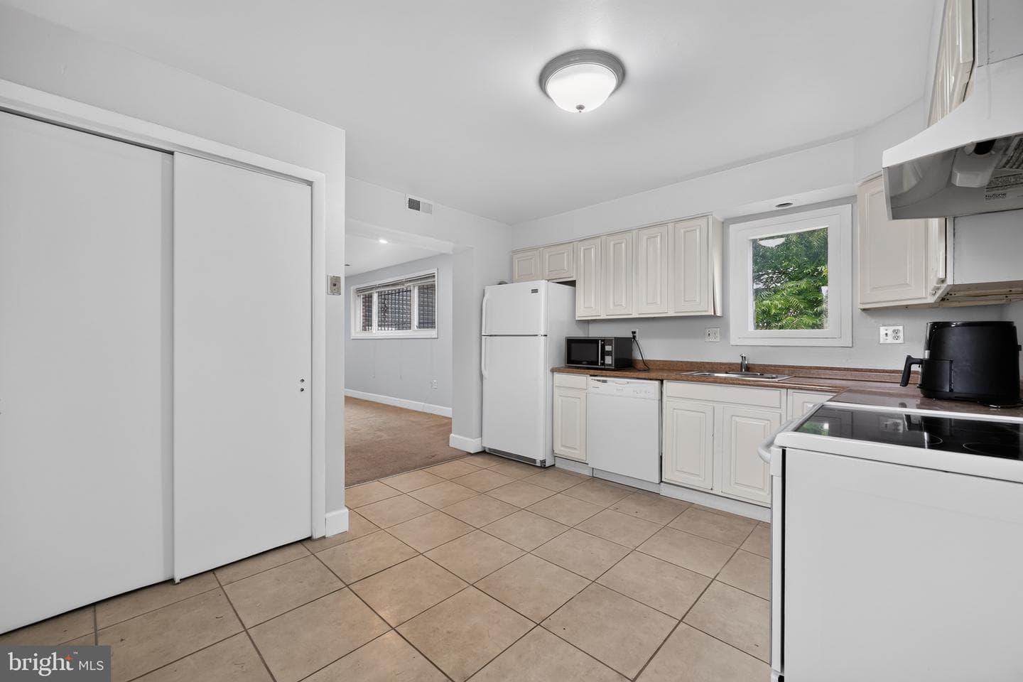5504 Westminster Court photo 10