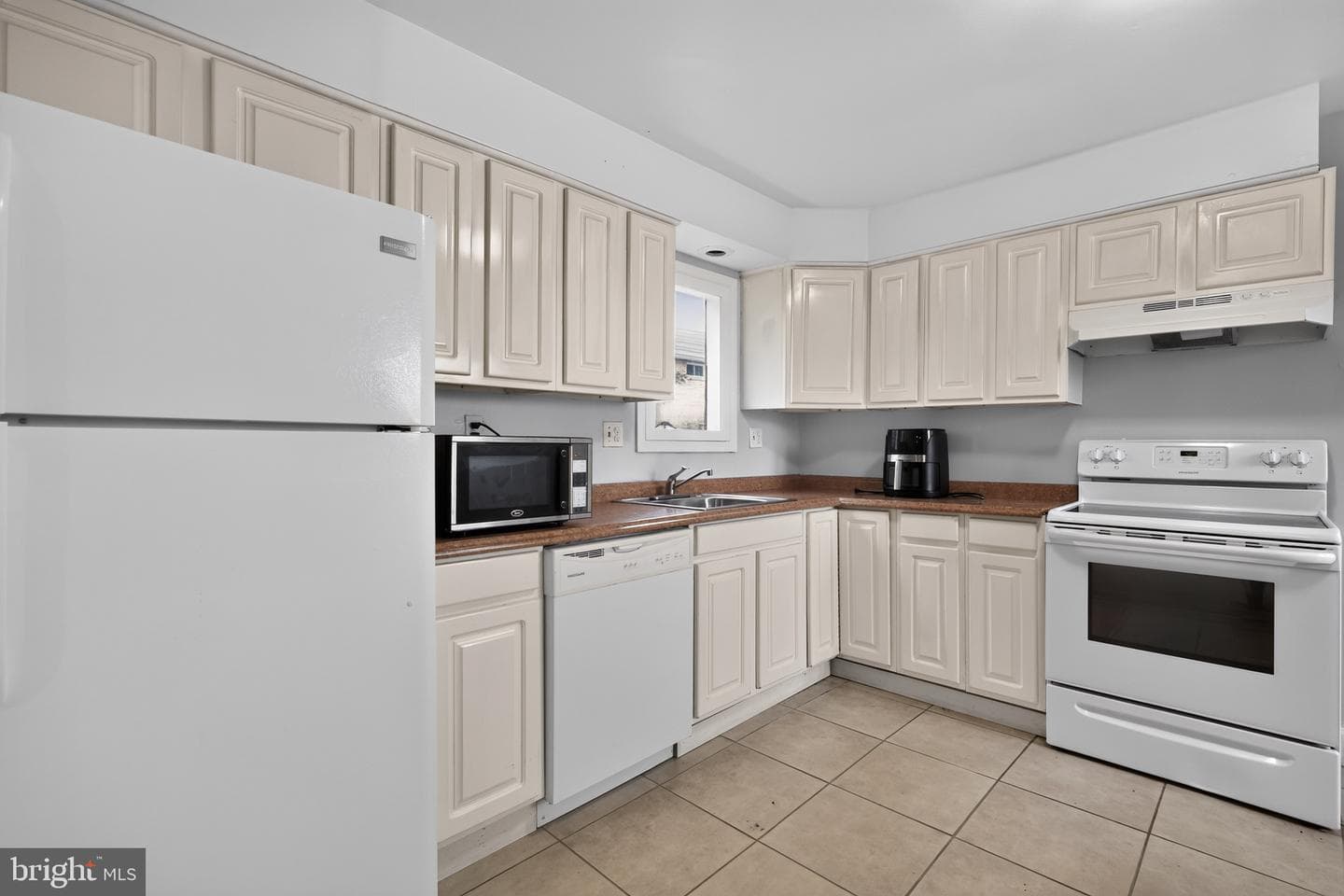 5504 Westminster Court photo 7