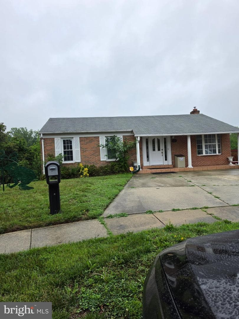 1422 Fernhill Court photo 1