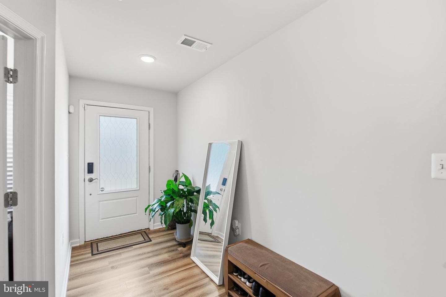 3469 Carnaby Street photo 5